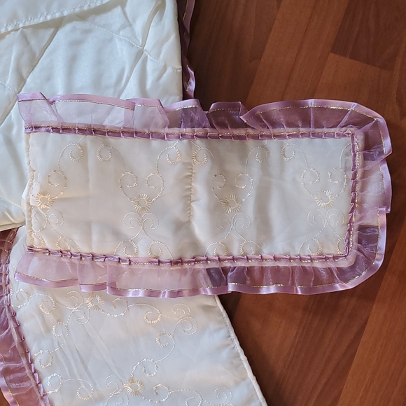 3 piece Bathroom toilet/tank/paper holder set - Picture 3 of 6